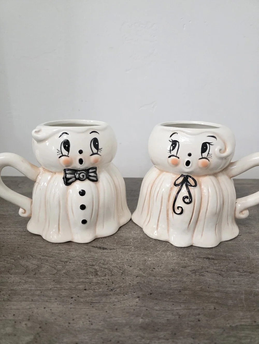 Johanna Parker Ghost Couple Halloween Mugs